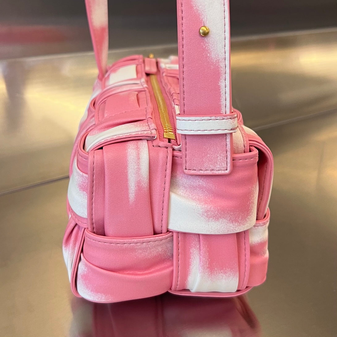 PETIT SAC CASSETTE EN BRICK 23 EN AGNEAU SOUPLE ROSE MÉLANGE BLANC