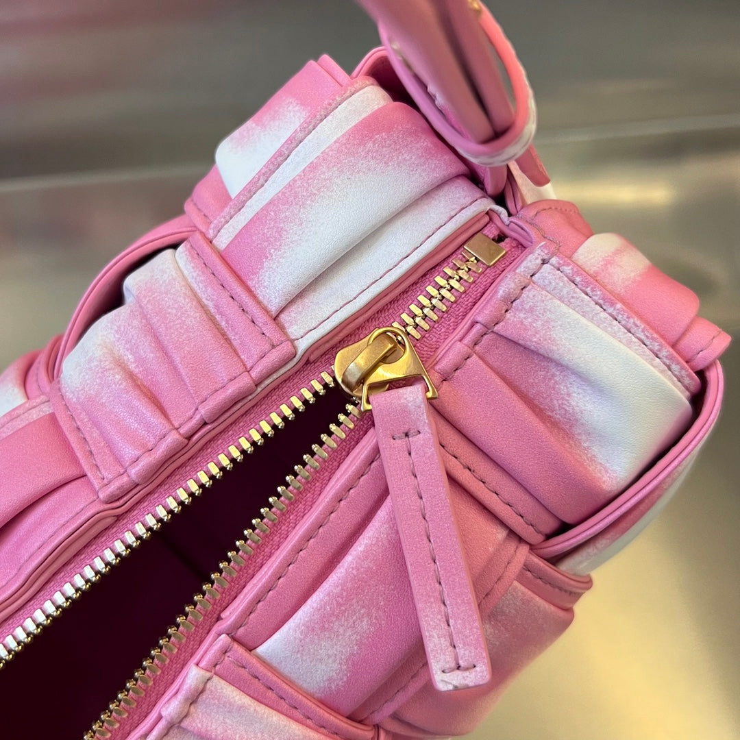 PETIT SAC CASSETTE EN BRICK 23 EN AGNEAU SOUPLE ROSE MÉLANGE BLANC