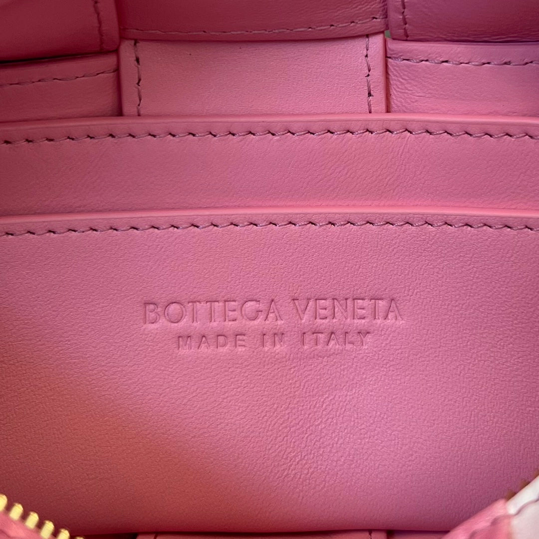 PETIT SAC CASSETTE EN BRICK 23 EN AGNEAU SOUPLE ROSE MÉLANGE BLANC