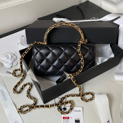 SAC CC MINI 17 EN CUIR DE VEAU NOIR, ACCESSOIRES DORÉS