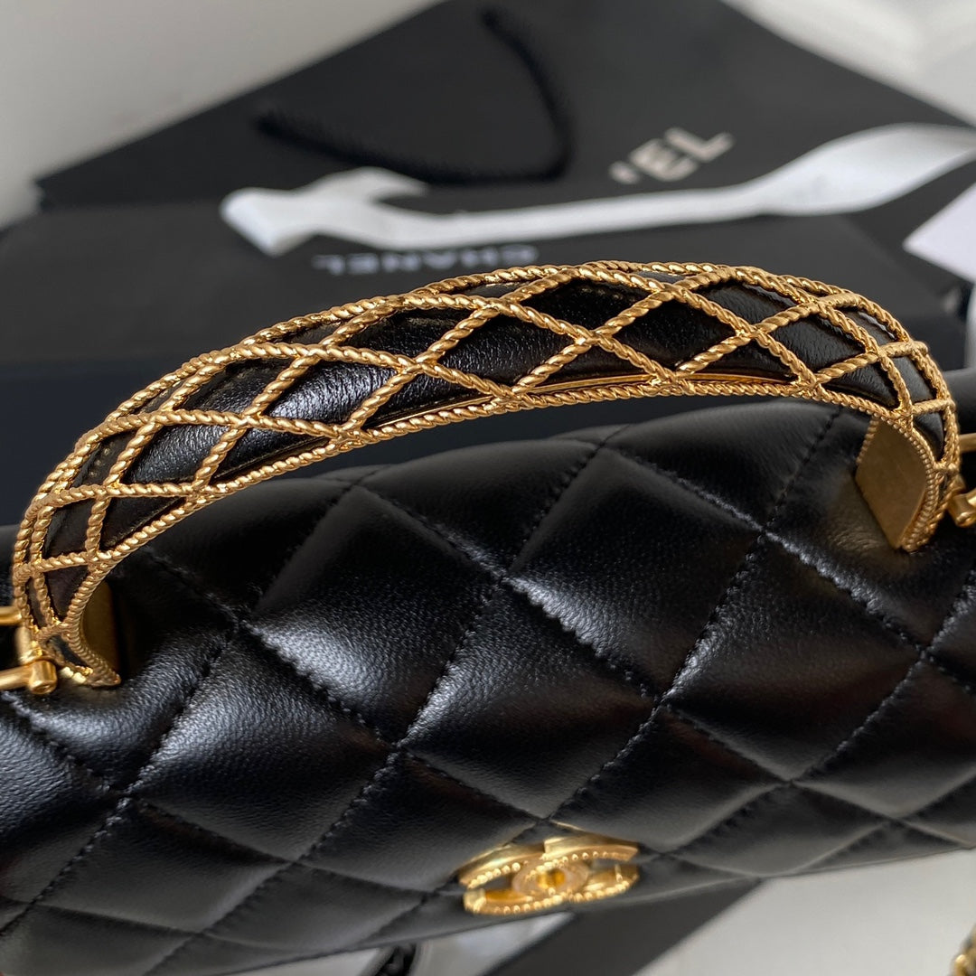 SAC CC MINI 17 EN CUIR DE VEAU NOIR, ACCESSOIRES DORÉS