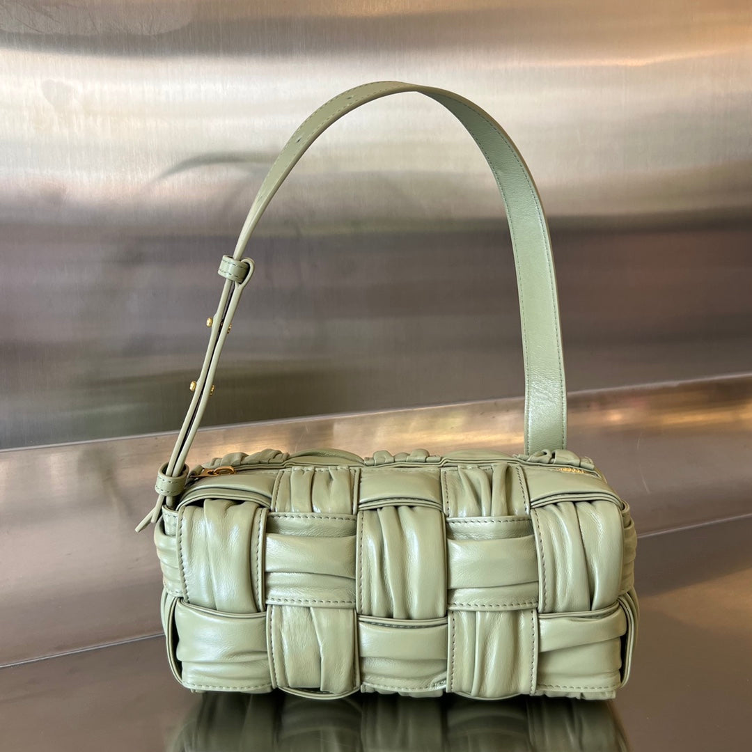 PETIT SAC CASSETTE EN CUIR D'AGNEAU SOUPLE VERT MARAIS