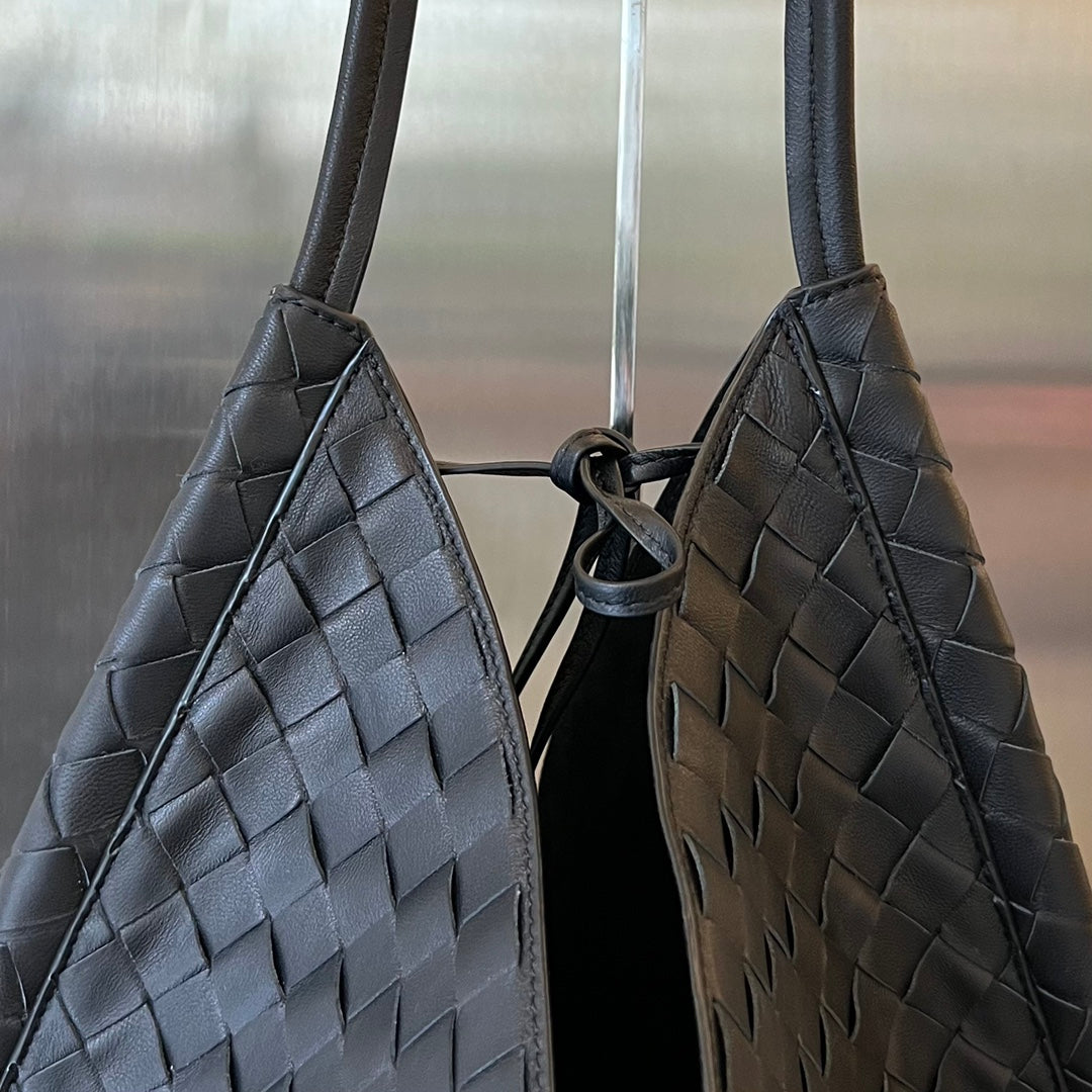 SOLSTICE MOYEN 44 CUIR D'AGNEAU NOIR
