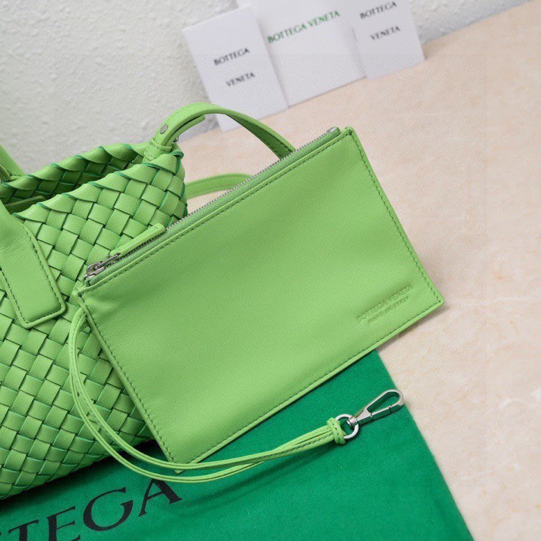 Mini Cabat 20cm Agneau Vert Finitions Dorées