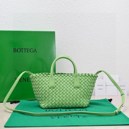 Mini Cabat 20cm Agneau Vert Finitions Dorées