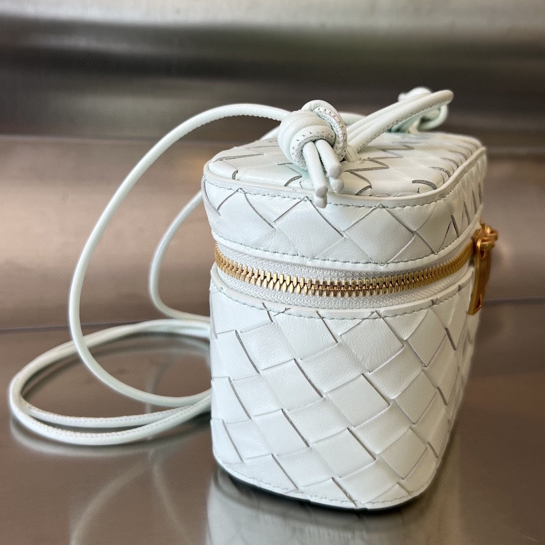 MINI VANITY CASE 18 EN AGNEAU BLANC