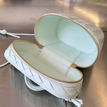 MINI VANITY CASE 18 EN AGNEAU BLANC