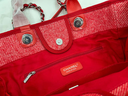 GRAND CABAS CC DEAUVILLE 38 EN TOILE ROUGE CERISE AVEC LOGO BLANC