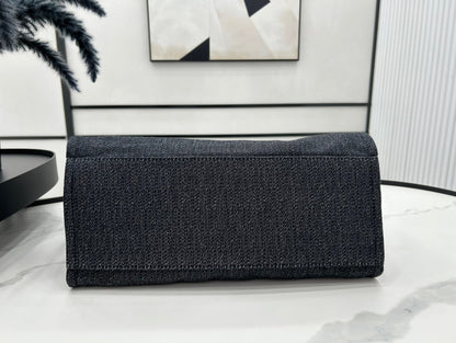 Cabas CC DEAUVILLE GRAND MODÈLE 38 EN TOILE NOIRE AVEC LOGO BLANC BRODÉ