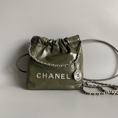 CC HOBO MINI 20CM CUIR D'AGNEAU OLIVE