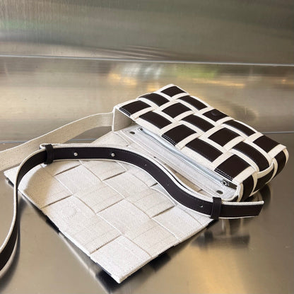 MINI CASSETTE 23 EN CUIR DE VEAU NOIR ET BLANC