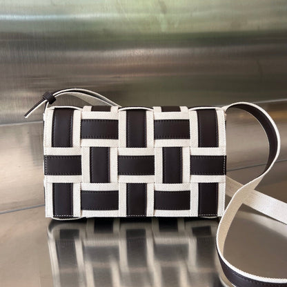 MINI CASSETTE 23 EN CUIR DE VEAU NOIR ET BLANC