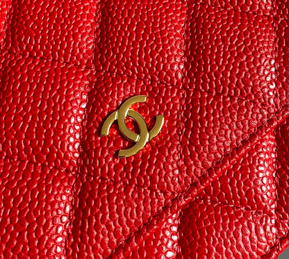 CC WOC 19 CAVIAR ROUGE MÉTAL DORÉ