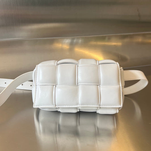 MINI CASSETTE 18 EN AGNEAU BLANC