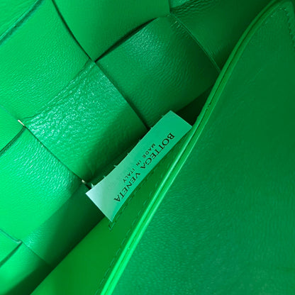 MOYEN 28 CASSETTE AGNEAU VERT CLAIR
