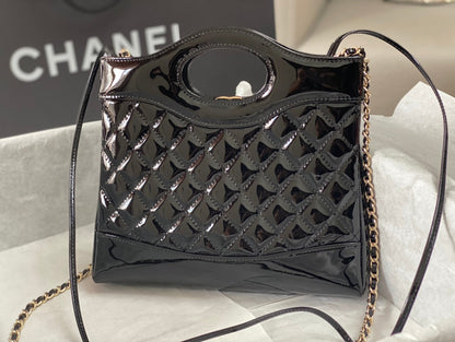 SAC SHOPPING CC MINI 23 EN CUIR DE VEAU LUSTRÉ NOIR