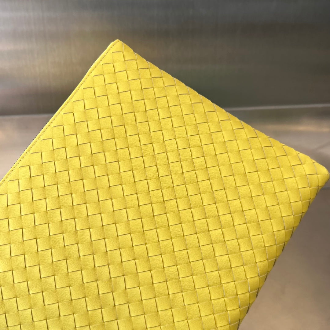 INTRECCIATO 30 EN AGNEAU JAUNE CLAIR