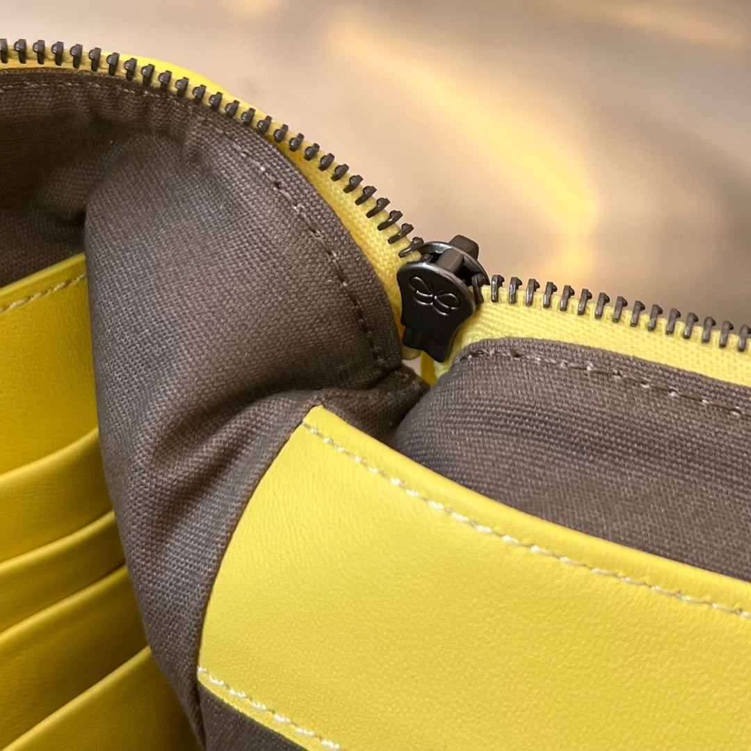 INTRECCIATO 30 EN AGNEAU JAUNE CLAIR