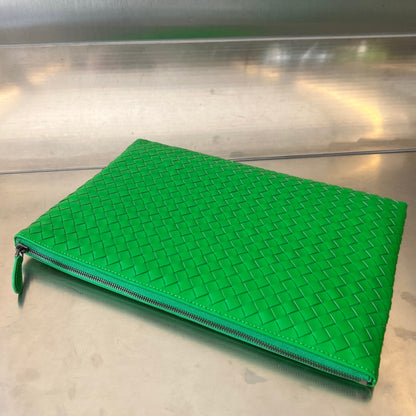 INTRECCIATO 30 EN CUIR D'AGNEAU VERT ÉMERAUDE