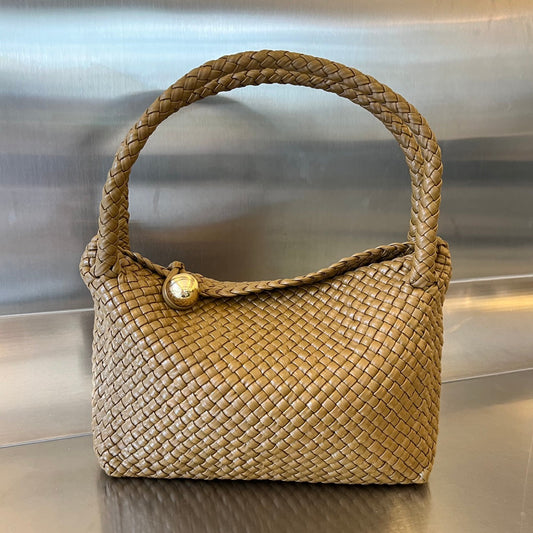SAC TOSCA 27 EN CUIR DE VEAU COULEUR CHÊNE