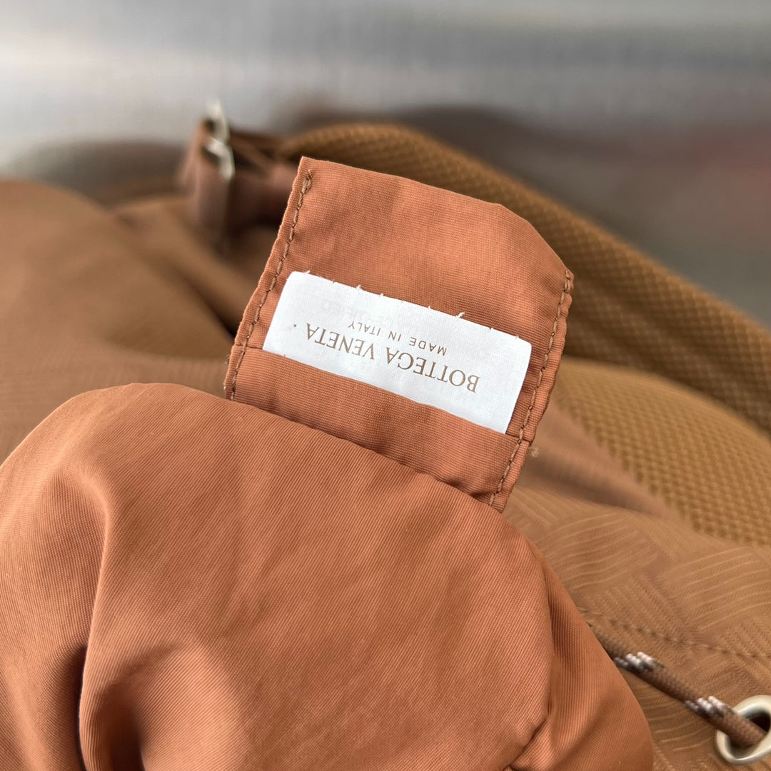SAC À DOS ALTO 42 EN TISSU JACQUARD BRUN ROUX