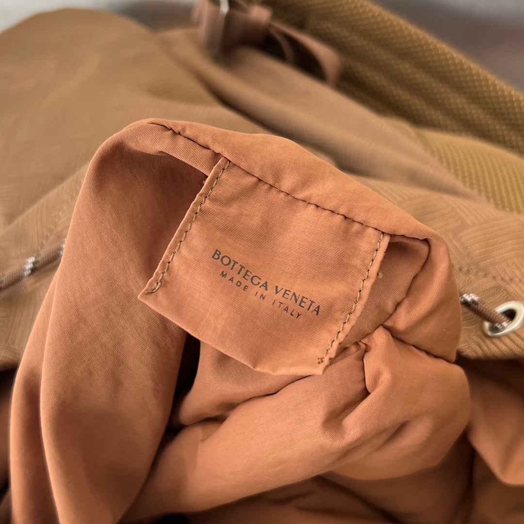 SAC À DOS ALTO 42 EN TISSU JACQUARD BRUN ROUX