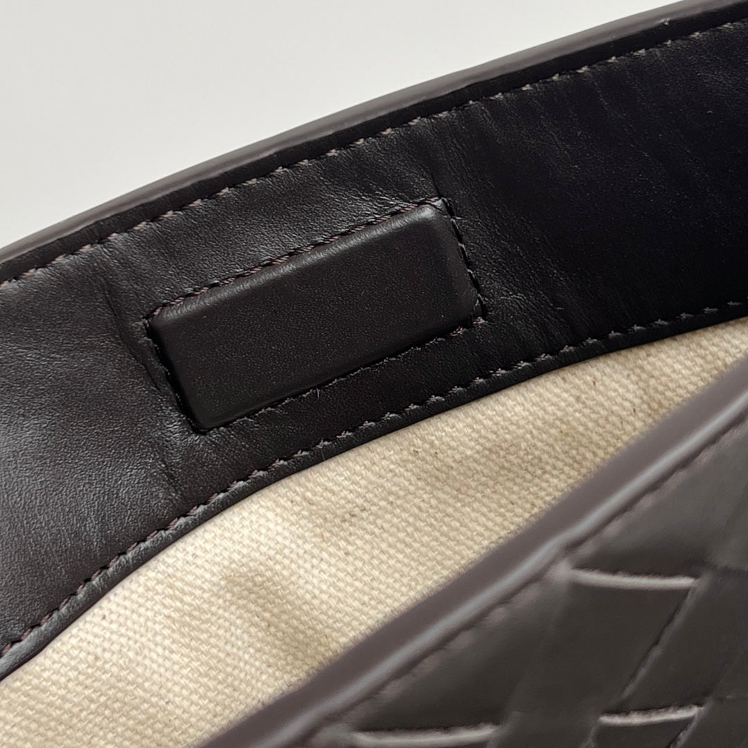 GRANDE BOUCLE PLATE 35 EN CUIR DE VEAU NOIR