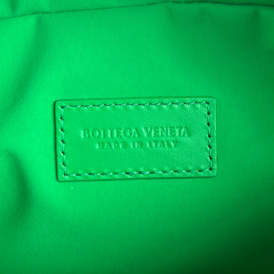POCHETTE INTRECCIATO 26 EN VEAU VERT MALACHITE