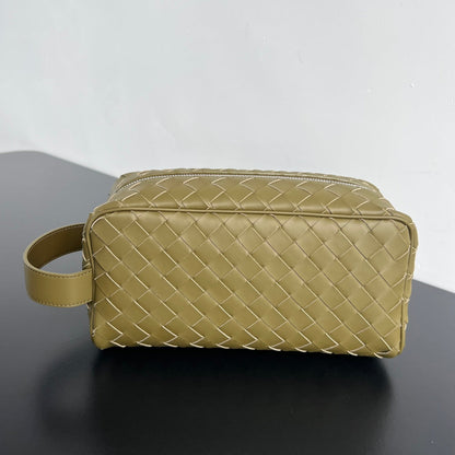 POCHETTE INTRECCIATO 26 EN VEAU COULEUR ORGE