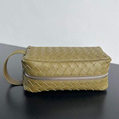 POCHETTE INTRECCIATO 26 EN VEAU COULEUR ORGE