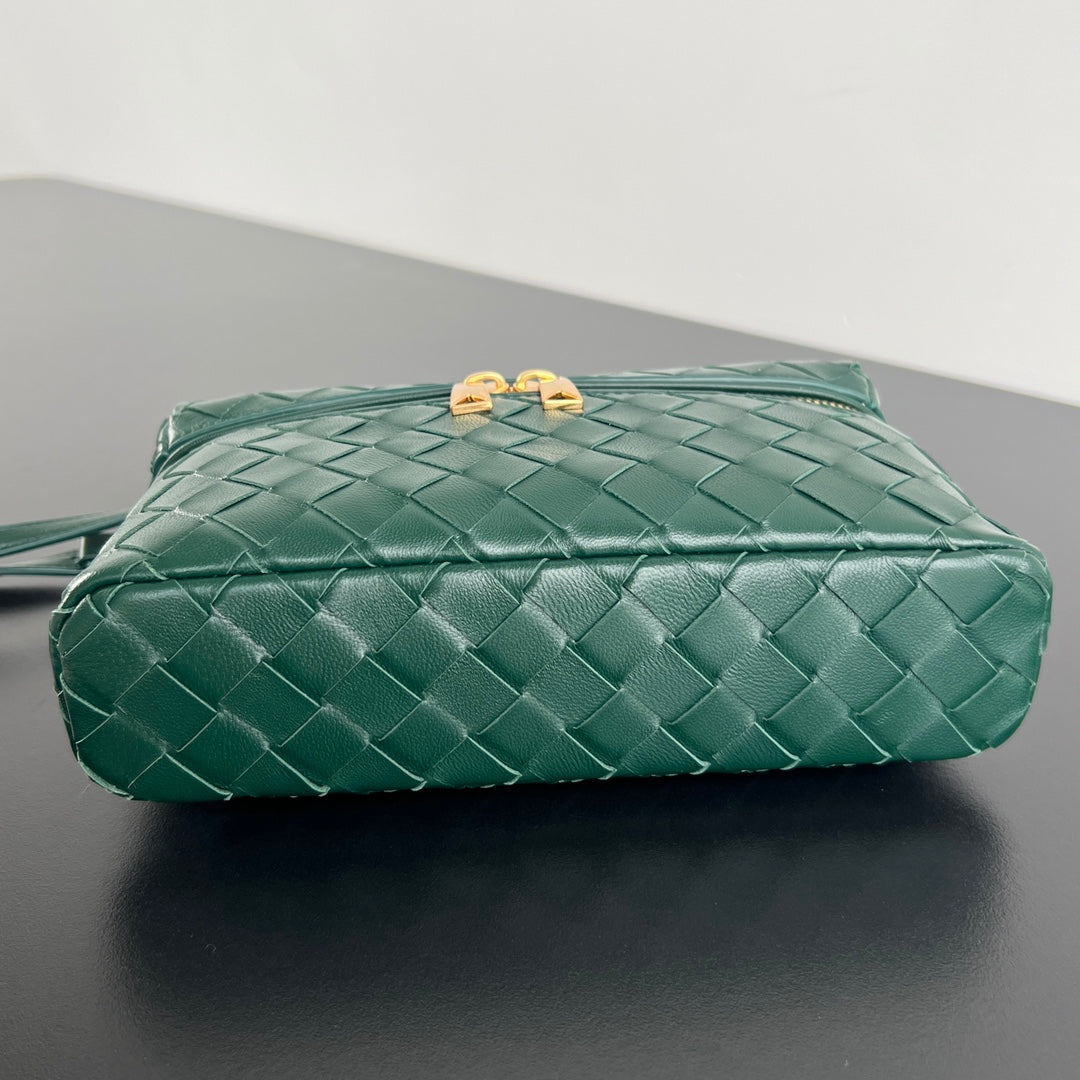 TROUSSE DE TOILETTE BANG BANG 22 EN CUIR DE VEAU VERT FONCÉ