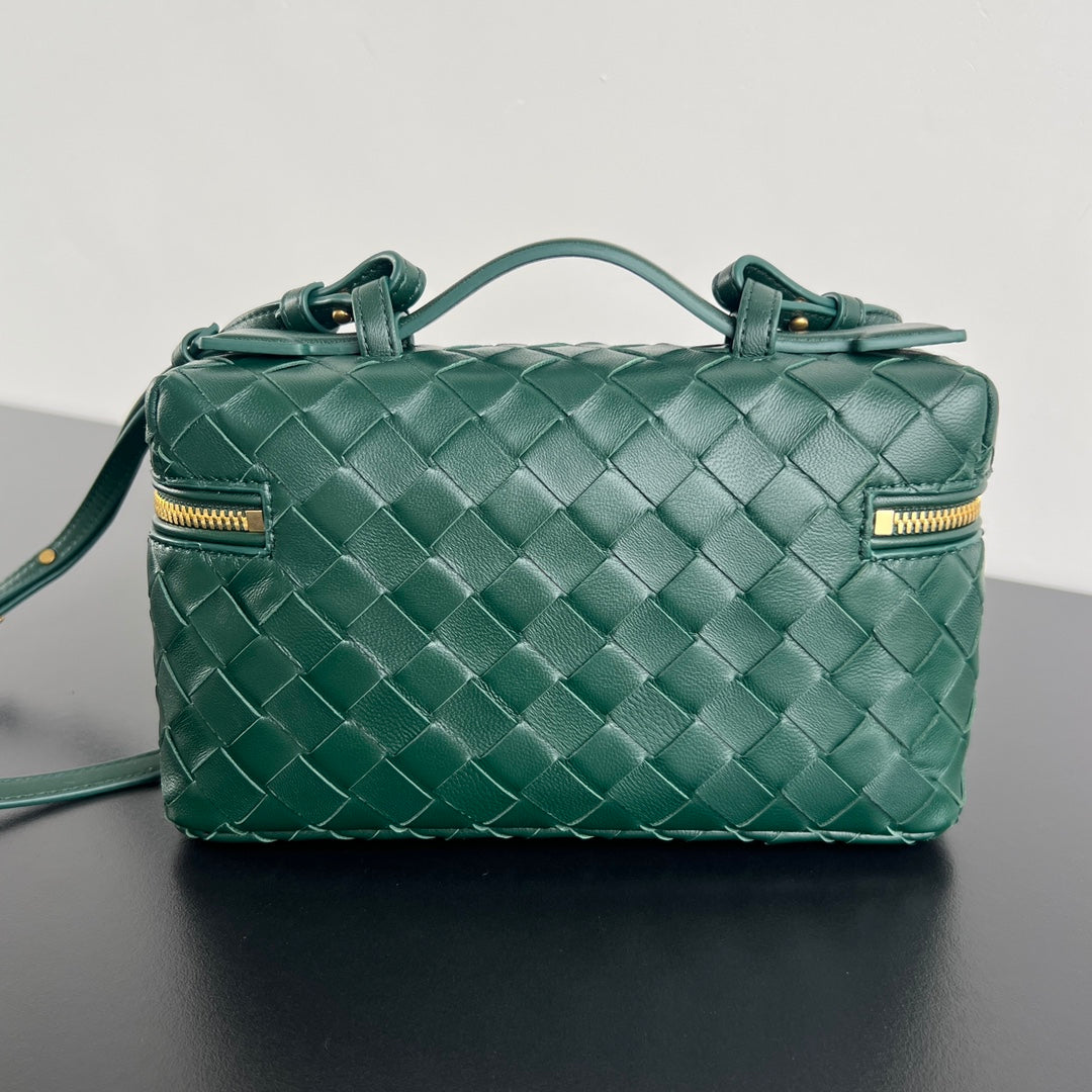 TROUSSE DE TOILETTE BANG BANG 22 EN CUIR DE VEAU VERT FONCÉ