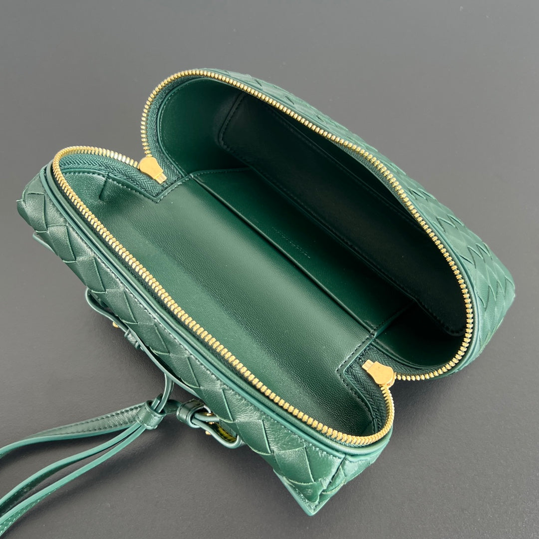 TROUSSE DE TOILETTE BANG BANG 22 EN CUIR DE VEAU VERT FONCÉ