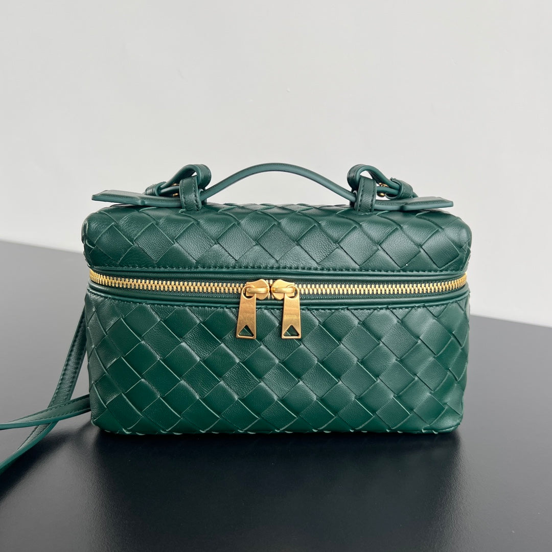TROUSSE DE TOILETTE BANG BANG 22 EN CUIR DE VEAU VERT FONCÉ