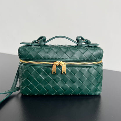 TROUSSE DE TOILETTE BANG BANG 22 EN CUIR DE VEAU VERT FONCÉ