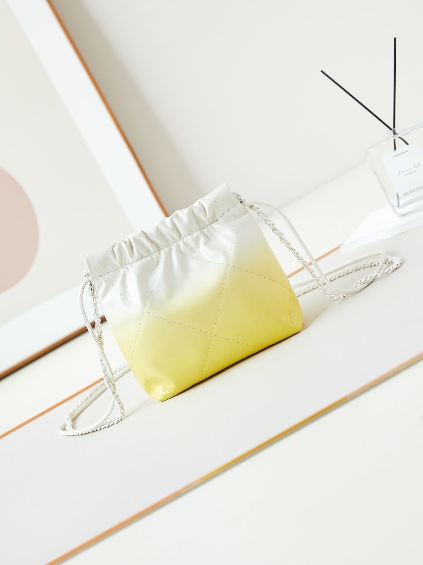 SAC HOBO CC MINI 20 EN CUIR DE VEAU BLANC MÉLANGE JAUNE CLAIR