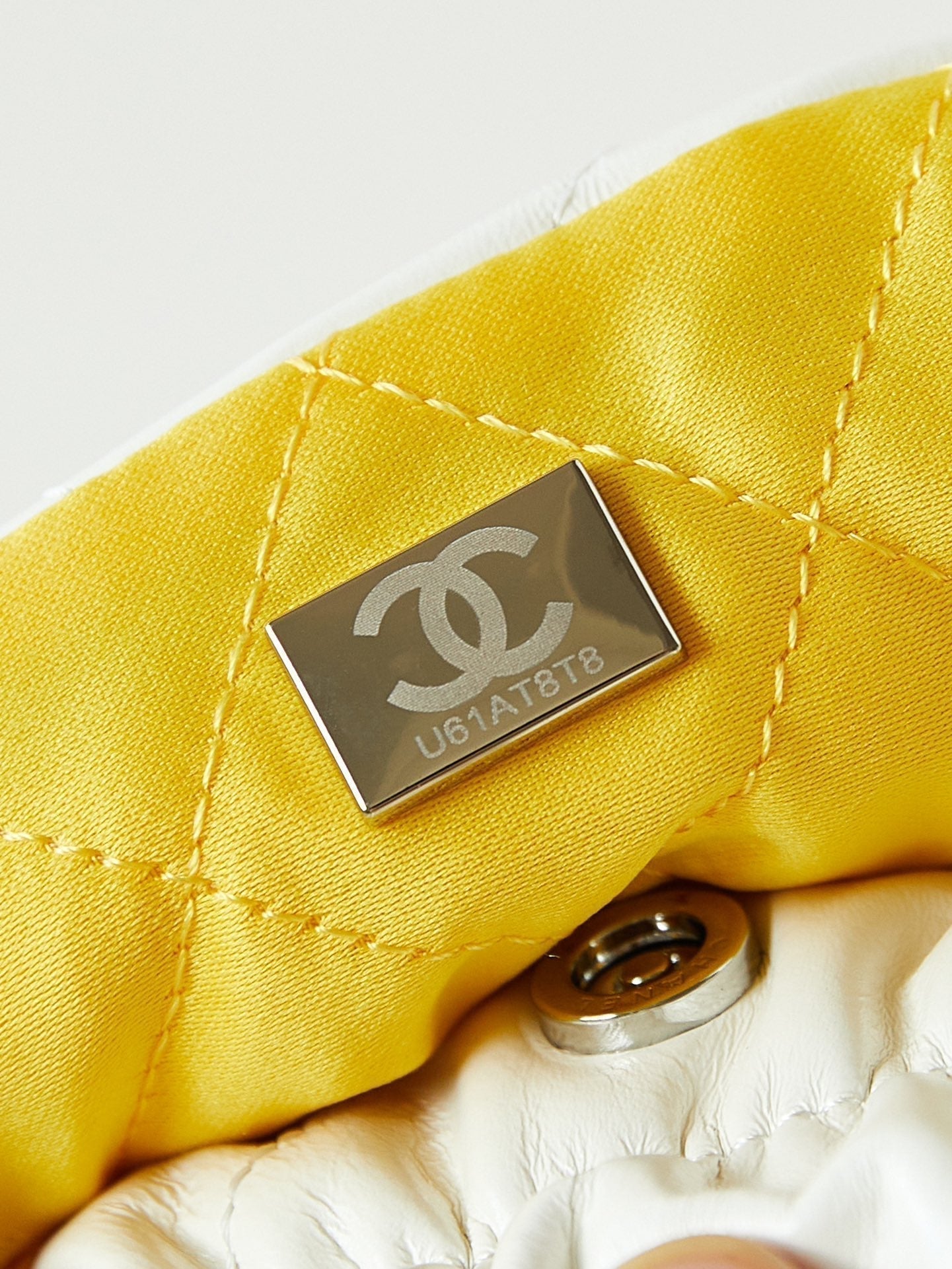 SAC HOBO CC MINI 20 EN CUIR DE VEAU BLANC MÉLANGE JAUNE CLAIR