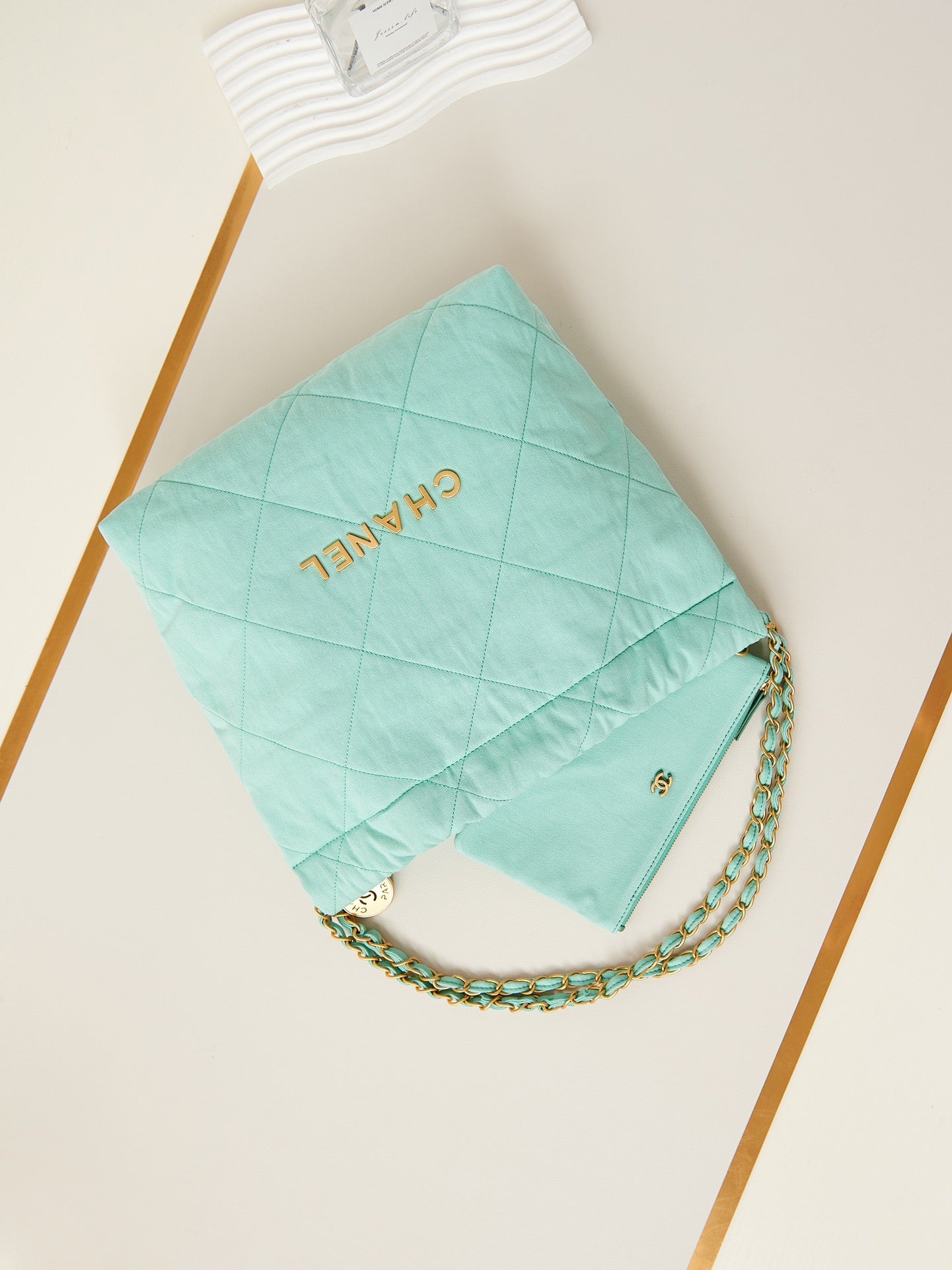 SAC CC CLASSIC MOYEN 37 EN TOILE BLEU TIFFANY