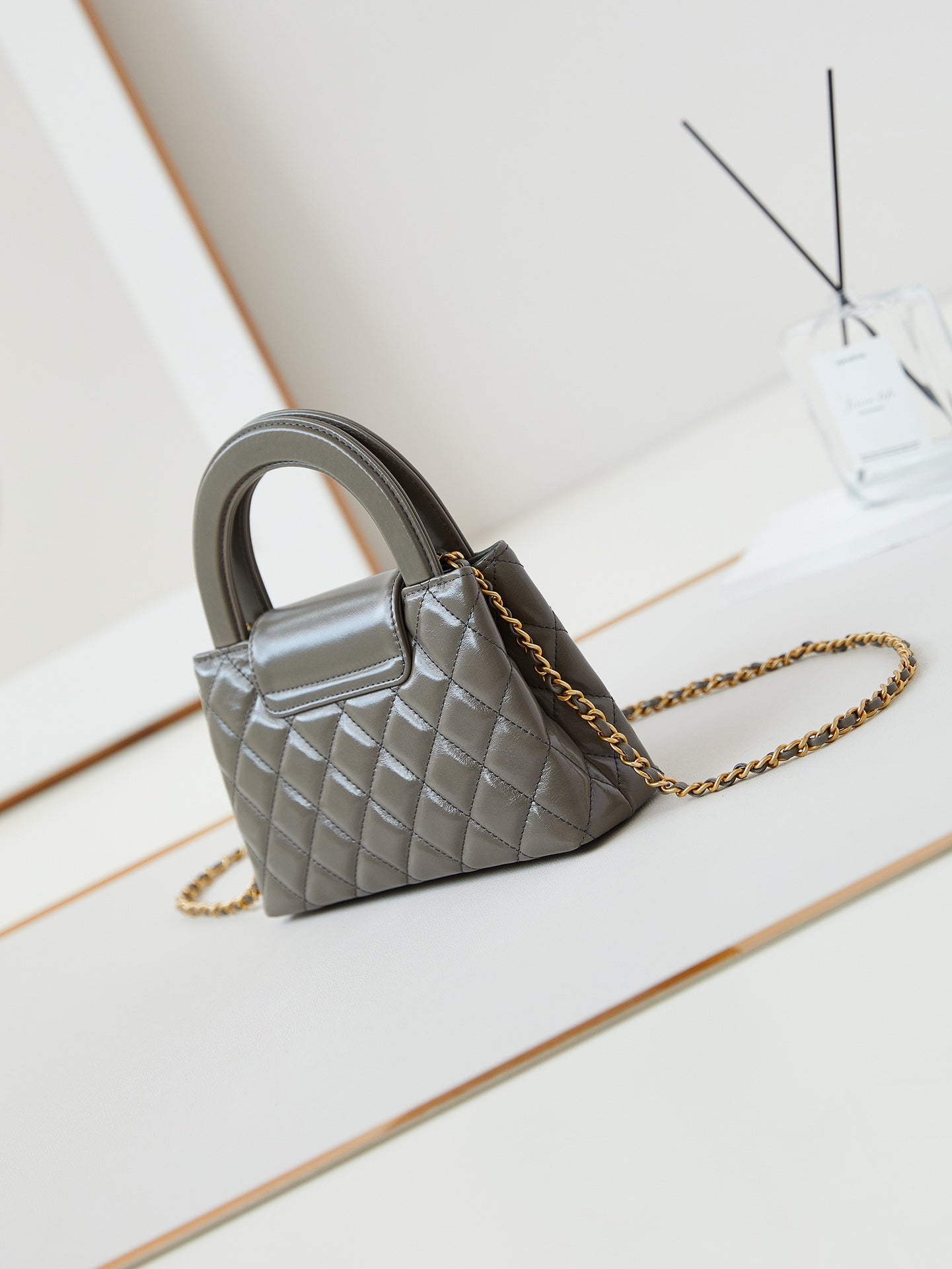 SAC SHOPPING CC KELLY MINI 19 EN CUIR DE VEAU MARRON BOIS
