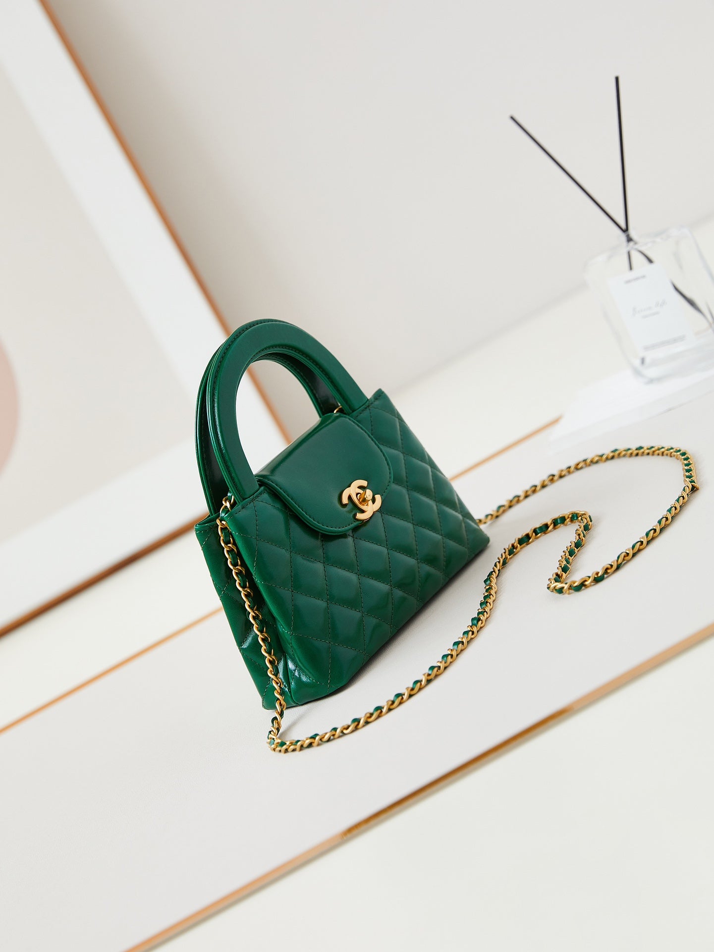 SAC SHOPPING CC KELLY MINI 19 EN CUIR DE VEAU VERT FORÊT