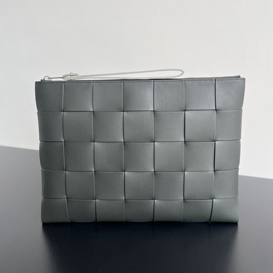 POCHETTE CASSETTE GRANDE TAILLE 35 EN PEAU DE VEAU VELOURS GRIS