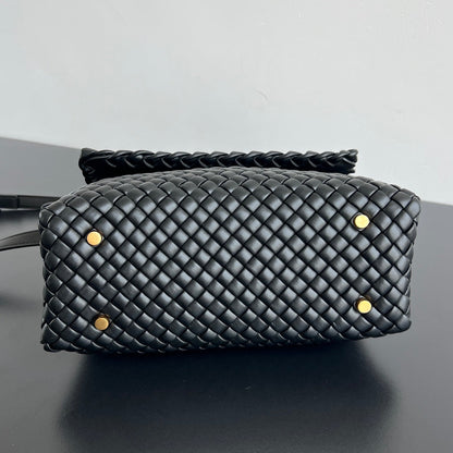 SAC BANDOULIÈRE PATTI 26 EN AGNEAU NOIR
