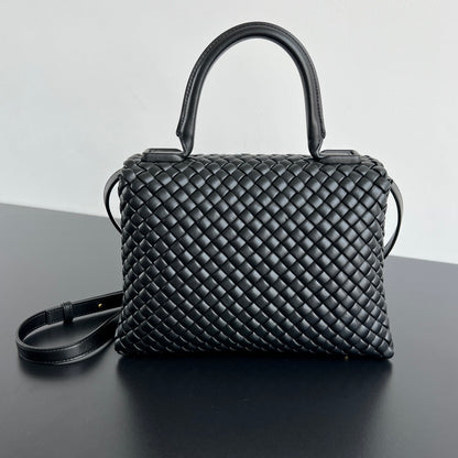 SAC BANDOULIÈRE PATTI 26 EN AGNEAU NOIR