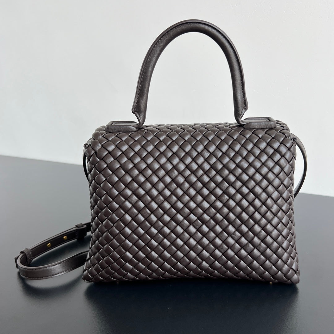 SAC BANDOULIÈRE PATTI 26 EN AGNEAU CHOCOLAT