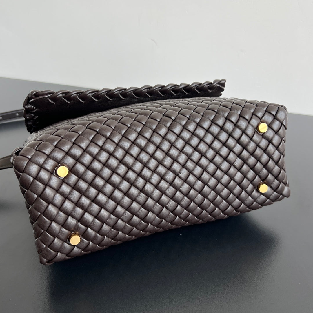 SAC BANDOULIÈRE PATTI 26 EN AGNEAU CHOCOLAT