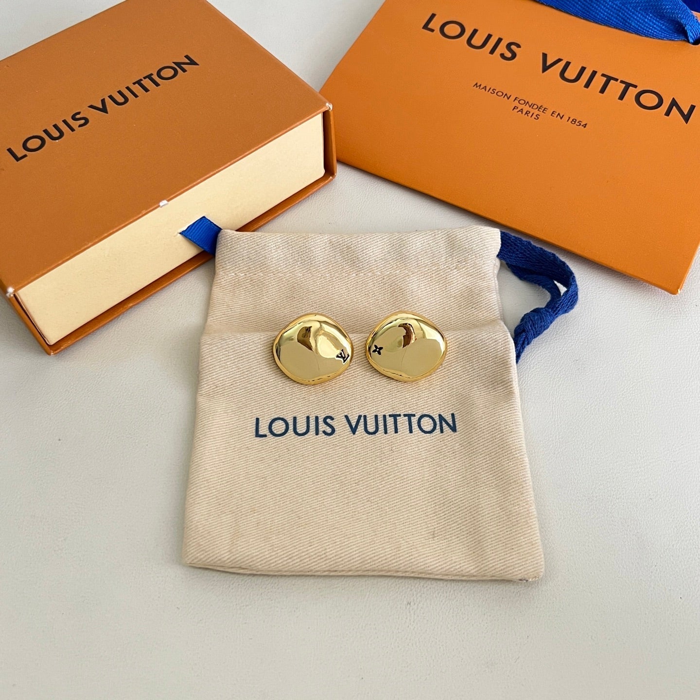[Shinejoy]Gold Paris Stud Earrings
