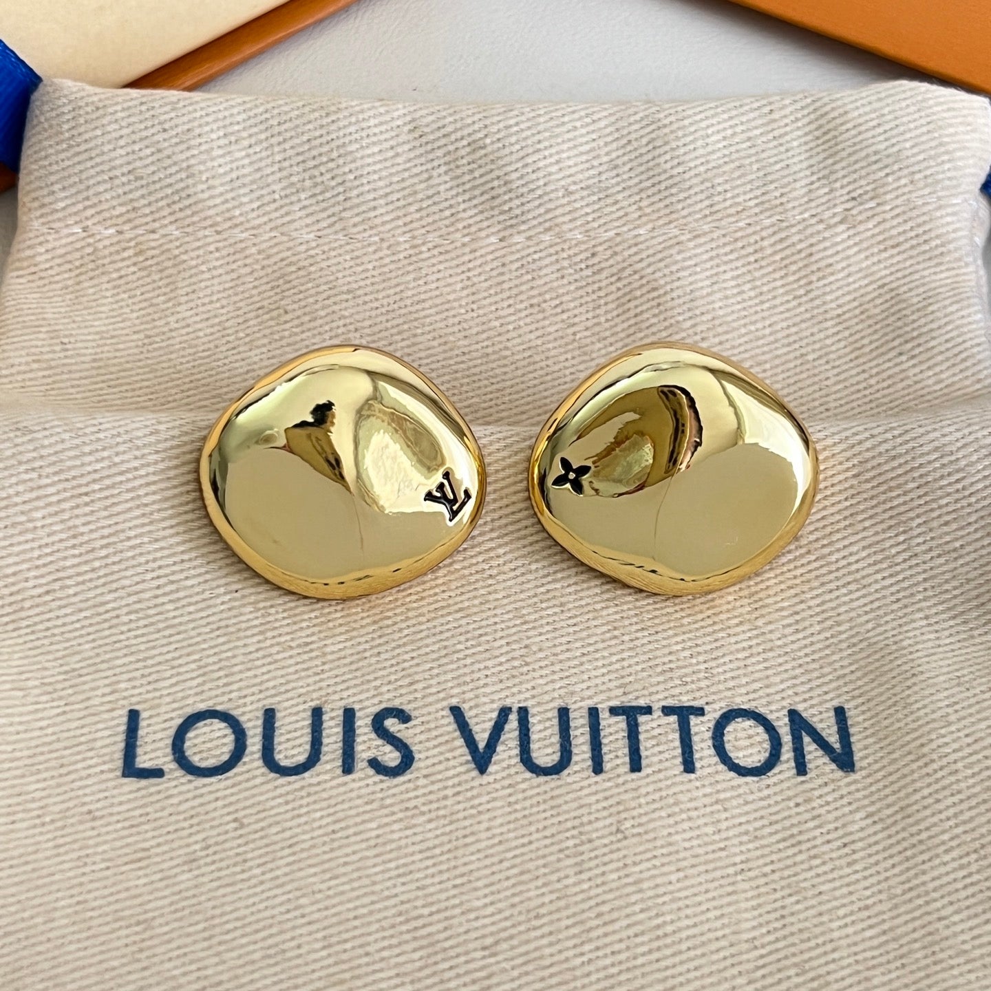 [Shinejoy]Gold Paris Stud Earrings