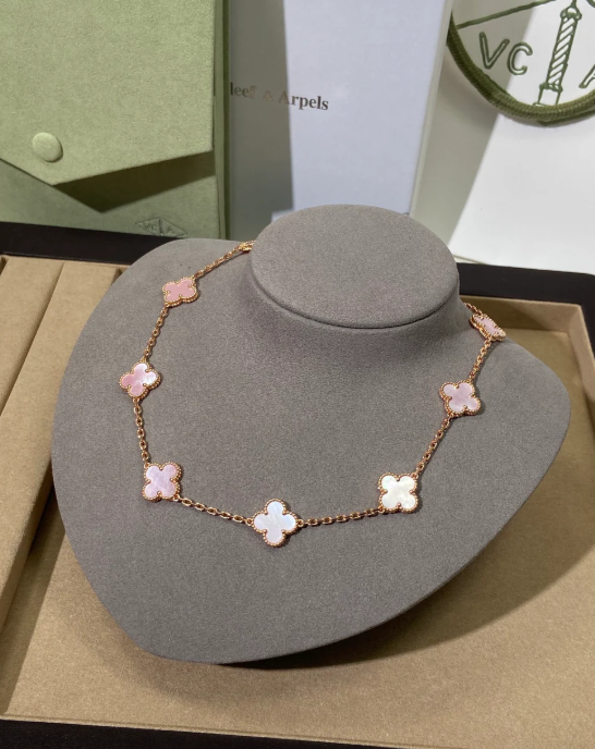 [Shinejoy Jewellery] Pink Necklace with Ten Clover Designs