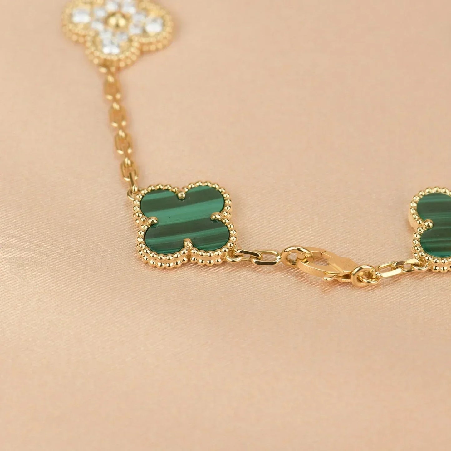 [Shinejoy] CLOVER 5 MOTIF MALACHITE BRACELET COLLECTION
