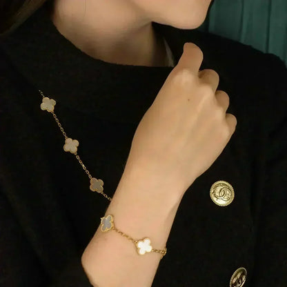 [Shinejoy]CLOVER WHITE PEARL MOP 5 MOTIF BRACELET COLLECTION